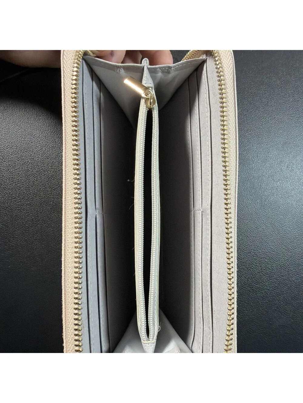 IDEAL OF SWEDEN White Zip Around Wallet Saffiano Style Gold Tone Hardware
